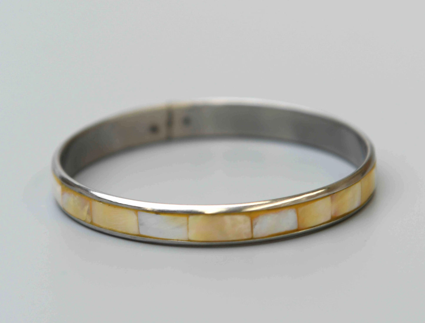 Thin Shell Bangle Hey Bou