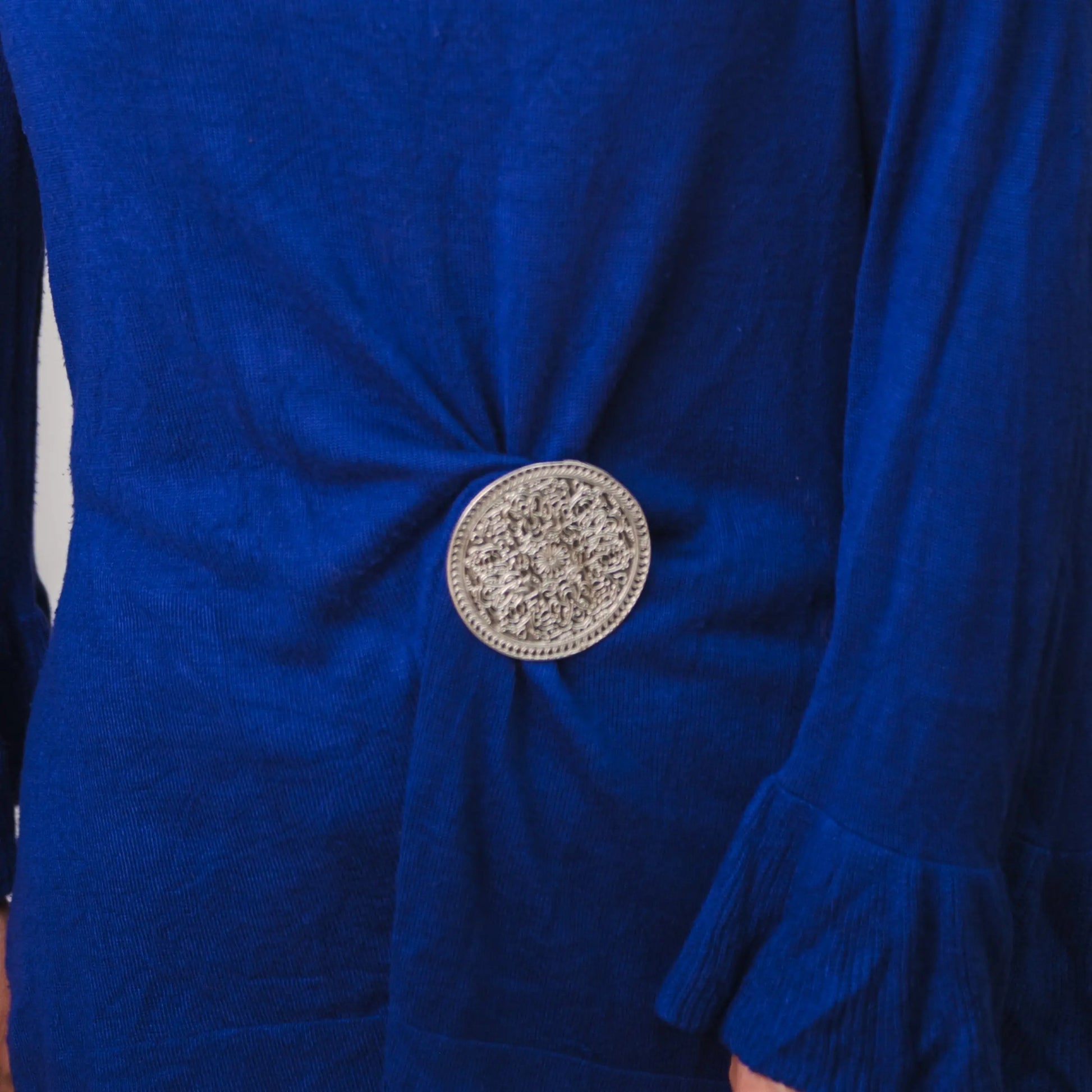 Silver Plated Round Intricate Brooch Hey Bou