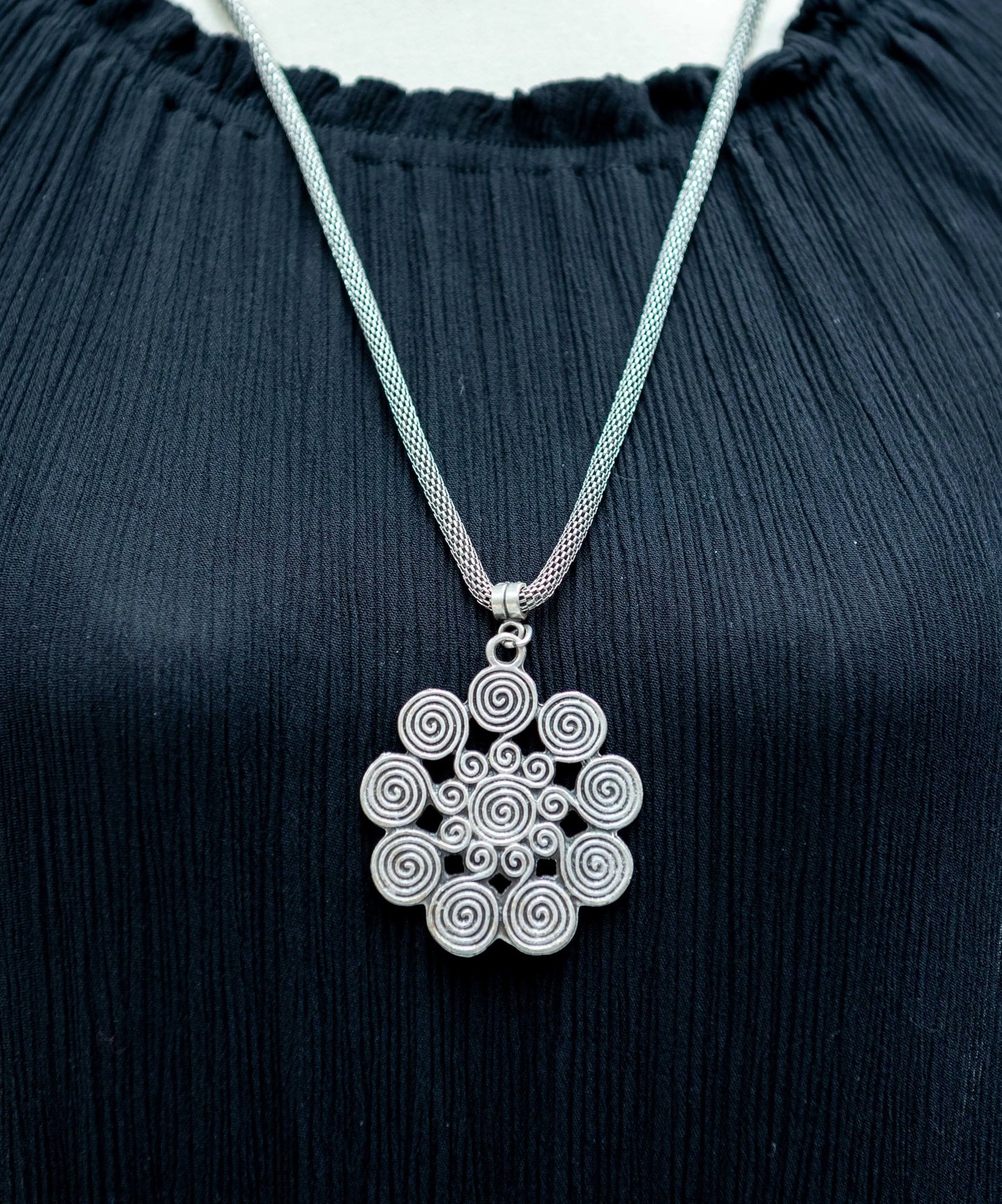 Silver Plated Swirling Necklace Hey Bou