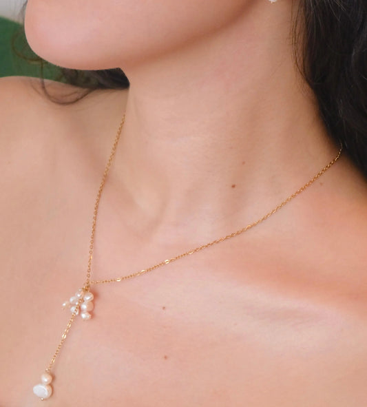 Rocio Pearl Necklace Arete