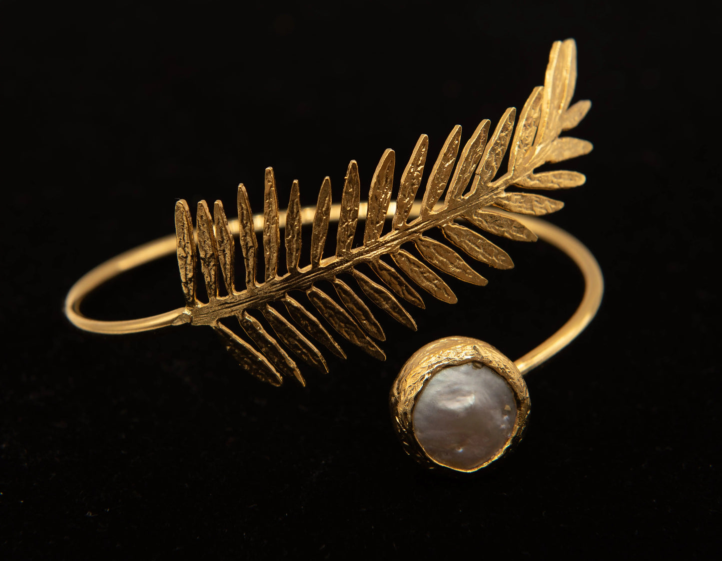 Gold Plated Leaf and Freshwater Pearl Bracelet Hey Bou
