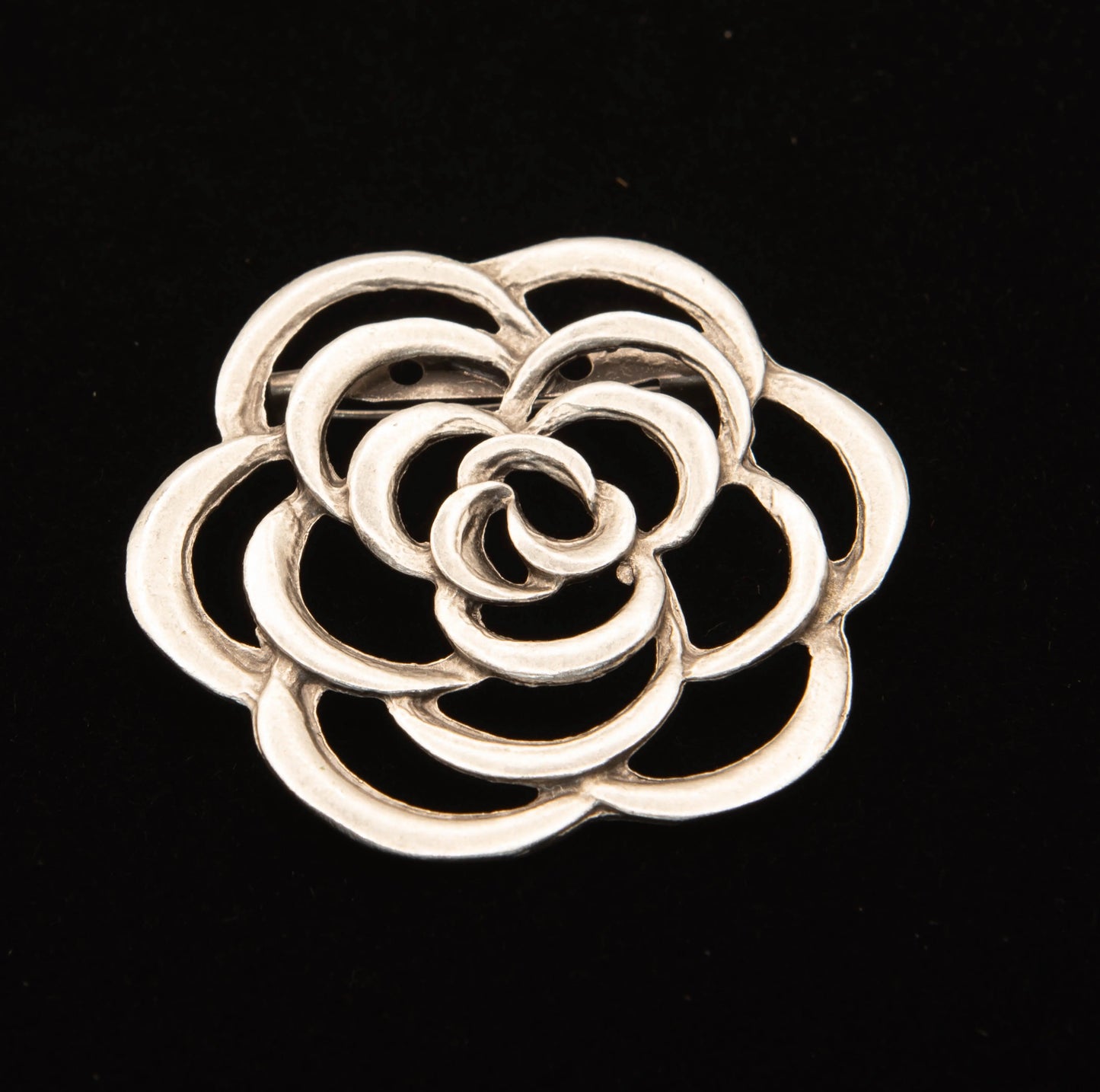 Silver Plated Flower Brooch Hey Bou